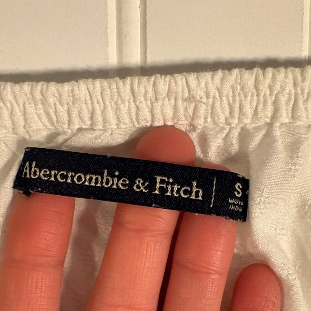 Abercrombie & Fitch White Button-Down Blouse Long Sleeve Women’s Size Small - Picture 8 of 12